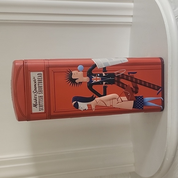 Marks and Spencer Scottish Shortbread Tin, British Phone Booth, London - Picture 6 of 9